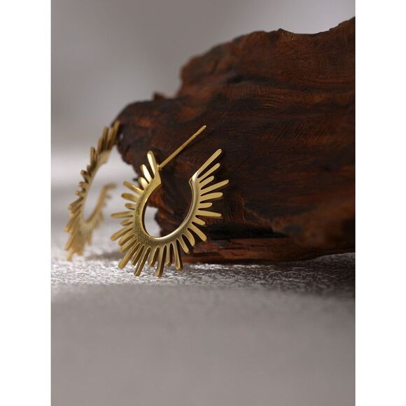 18K Gold Plated Sun C-shape Earrings - Picture 8 of 9